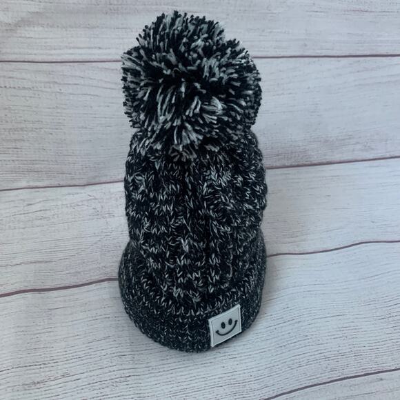 Kids Black and White Stocking Hat with Pom Folded Cuff Fleece Interior Small - Picture 11 of 11